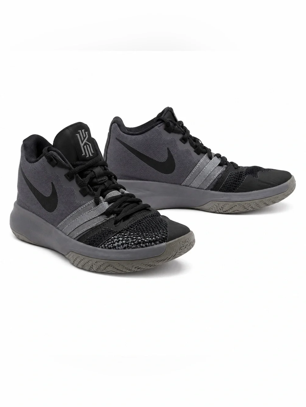 Nike Kyrie Mid Basketball Shoes - Black and Gray Size 4Y